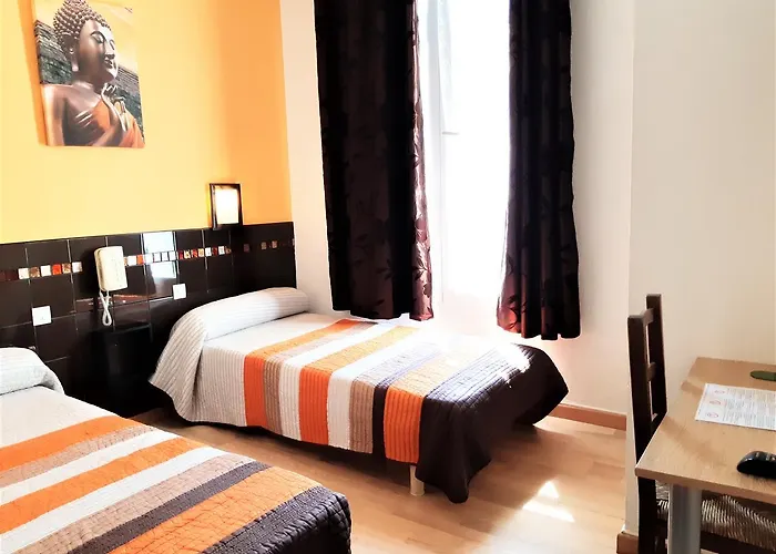 Отель Du Parc 2*